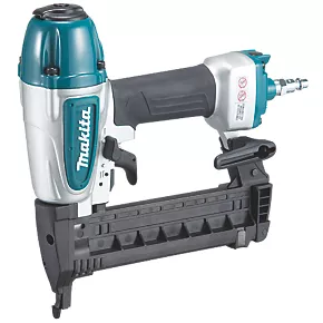 Makita AT638A 38mm Second Fix Air Stapler 1 Makita AT638A 38mm Second Fix Air Stapler