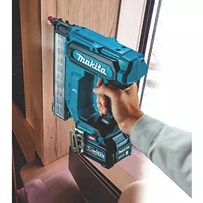 Makita FN001GD201 40mm 40V 2 x 2.5Ah Li-Ion XGT Brushless Second Fix Cordless Nail Gun 5 Makita FN001GD201 40mm 40V 2 x 2.5Ah Li-Ion XGT Brushless Second Fix Cordless Nail Gun - Image 5