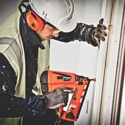 Refurb Paslode IM65A F16 63mm 7.4V 1 x 2.1Ah Lithium Second Fix Cordless Gas Nail Gun -Collated Nails Shop 584RY A3