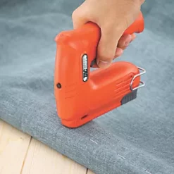 Tacwise 1564 12mm 4V 1 x 1.3Ah Li-Ion Hobby Cordless Stapler 6 Tacwise 1564 12mm 4V 1 x 1.3Ah Li-Ion Hobby Cordless Stapler -Collated Nails Shop 647JP A2