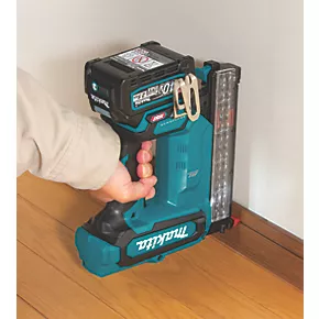 Makita FN001GZ02 40mm 40V Li-Ion XGT Brushless First Fix Cordless Nail Gun - Bare 3 Makita FN001GZ02 40mm 40V Li-Ion XGT Brushless First Fix Cordless Nail Gun - Bare - Image 3