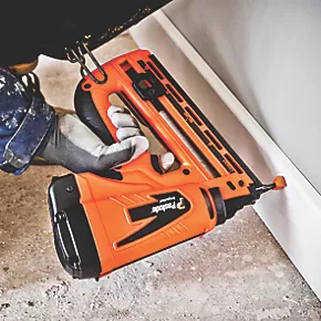 Paslode IM65A F16 63mm 7.4V 1 x 2.1Ah Lithium Second Fix Cordless Gas Nail Gun 3 Paslode IM65A F16 63mm 7.4V 1 x 2.1Ah Lithium Second Fix Cordless Gas Nail Gun - Image 3